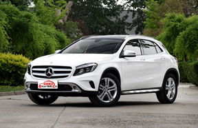 2015 GLA220 4MATIC ʱ