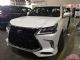 2018款雷克萨斯LX570 庞大车身动力十足