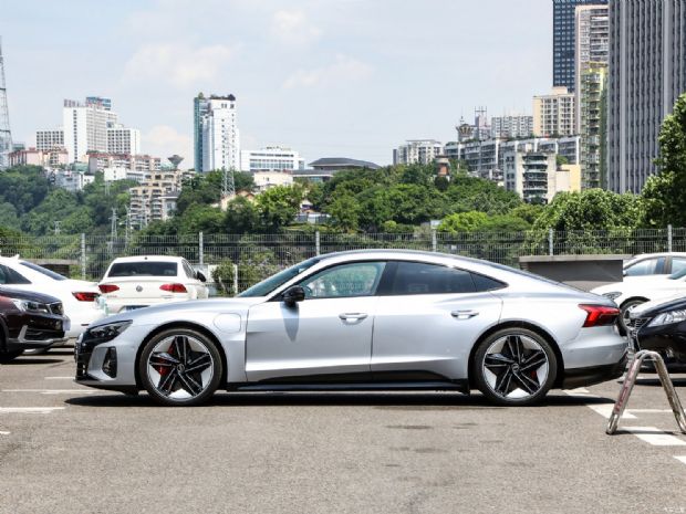Audi Sport µRS e-tron GT 2023 