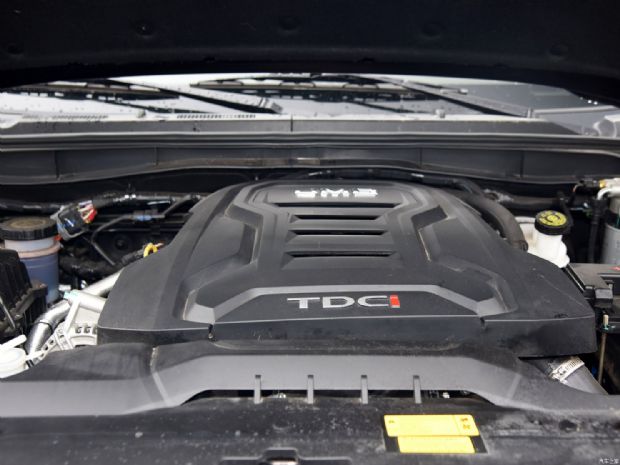 江铃汽车 域虎7 2022款 2.0T自动柴油四驱尊享型标轴