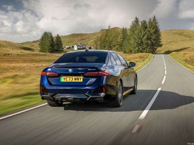 宝马(进口) 宝马i5(进口) 2023款 eDrive 40 M Sport 英国版