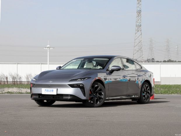 东风乘用车 eπ 007 2023款 低配版