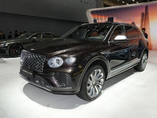  Խ 2024 4.0T V8 MULLINER