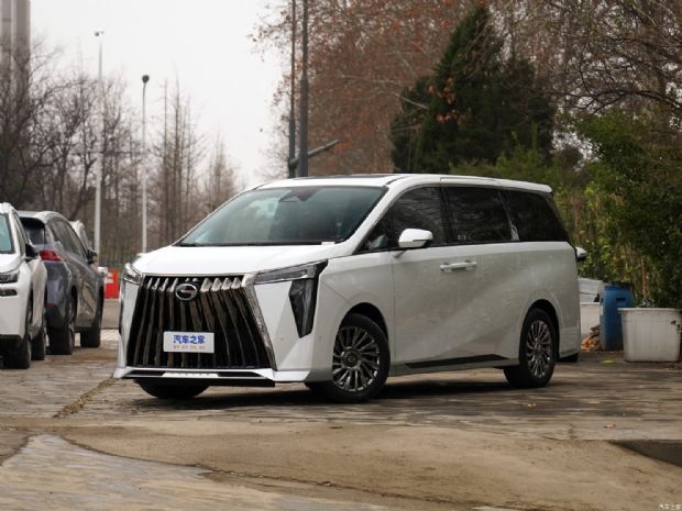 广汽乘用车 传祺M8 2024款 宗师系列 400T 先锋