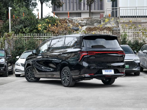  ǺV9 2023 PHEV 200km 