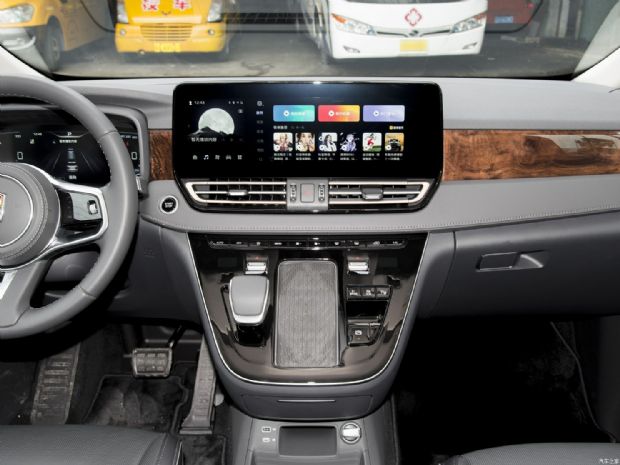һ HQ9 PHEV 2024 20TD 
