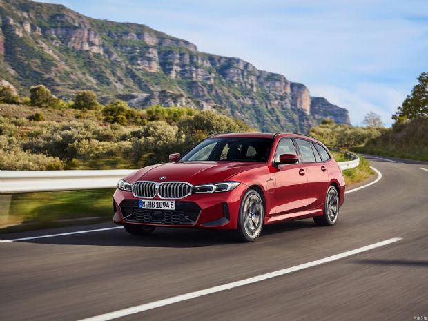 () 3ϵԴ() 2024 330e Touring M Sport
