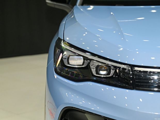  ;L 2024 PRO 380TSI R-Lineƾ