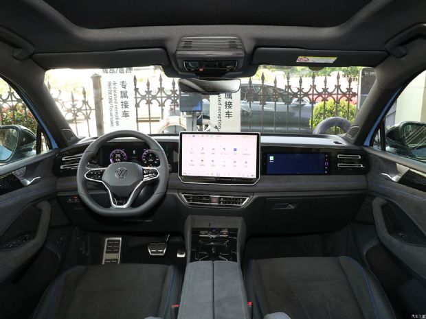  ;L 2024 PRO 380TSI R-Line