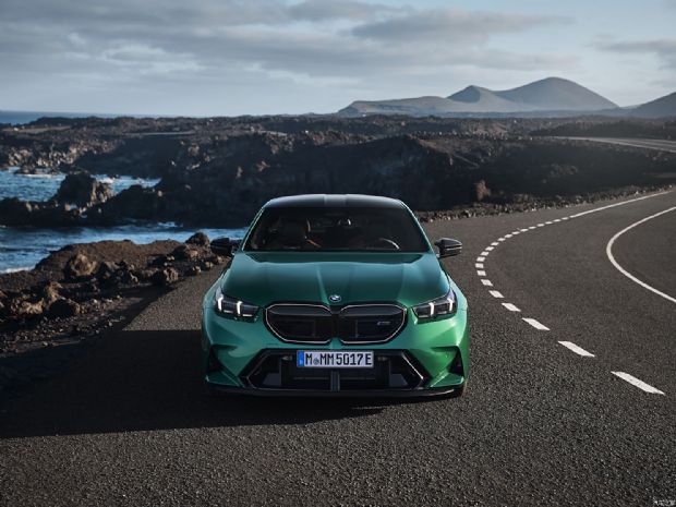 M M5Դ 2024 M5 