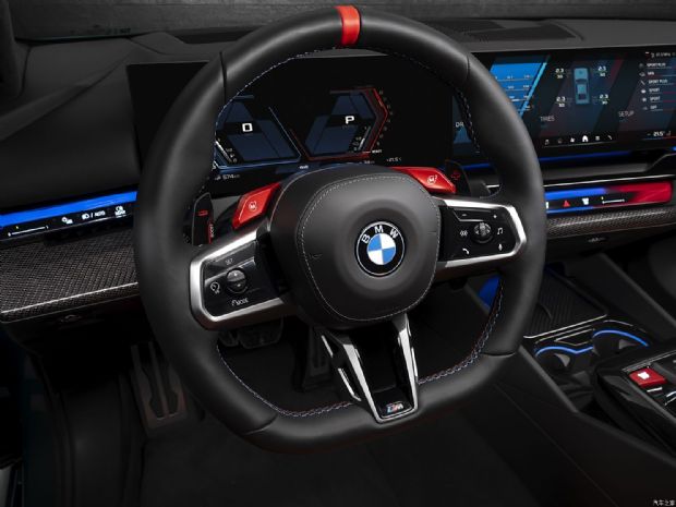 M M5Դ 2024 M5 