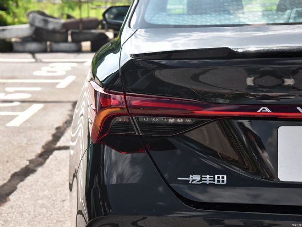 һ  2024 ˫ 2.5L XLE