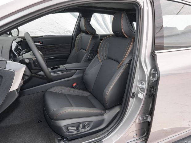 һ  2024 ˫ 2.0L Limited콢