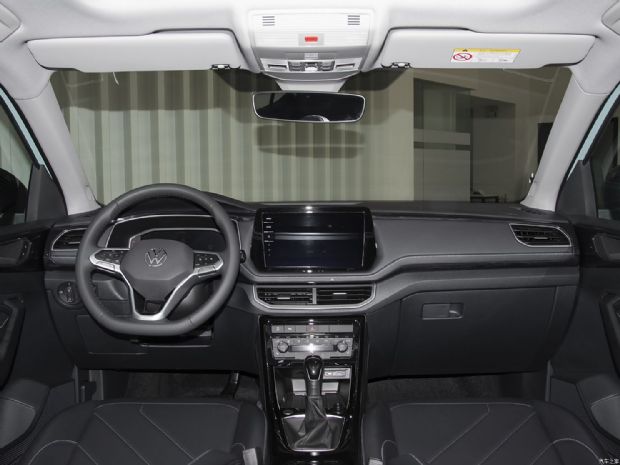  ; 2025  300TSI 