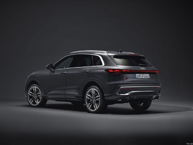 µ() µQ5() 2025 2.0 TFSI quattro S line