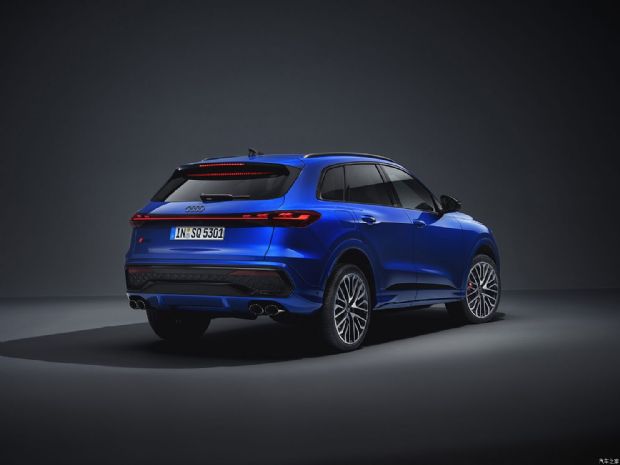µ() µSQ5 2025 3.0 TFSI quattro