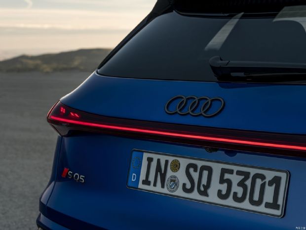 µ() µSQ5 2025 3.0 TFSI quattro