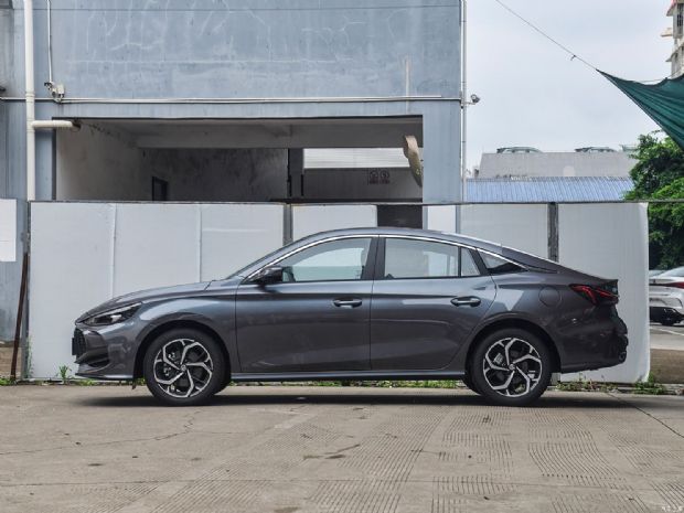  MG5 2024 300TGI DCT