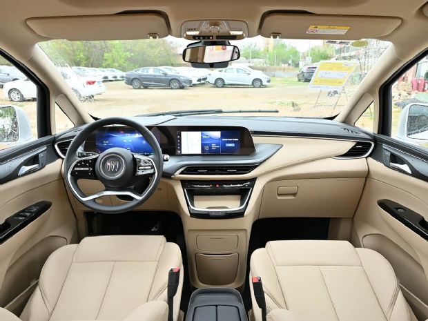 http://car3.autoimg.cn/cardfs/product/g30/M06/42/95/620x0_1_autohomecar__Chtk2GgEx4KAGU1iACLjD6ZyyHU338.jpg