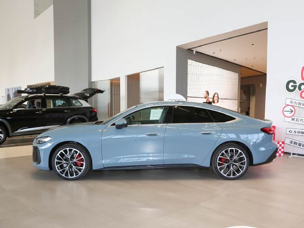 http://car2.autoimg.cn/cardfs/product/g27/M03/CA/CE/620x0_1_autohomecar__ChtlxmgPPG-Af31CABMlq1GqpM8152.jpg