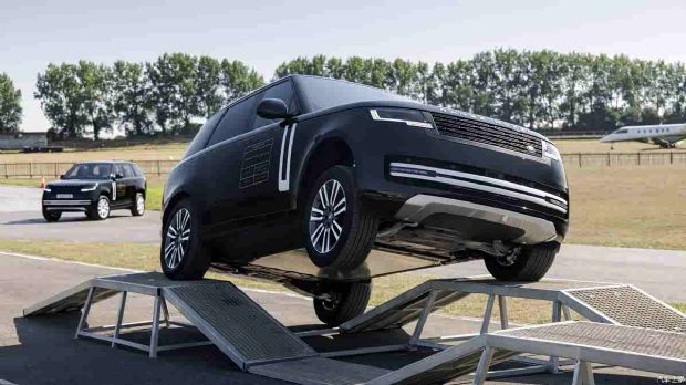 http://www2.autoimg.cn/chejiahaodfs/g31/M01/6A/14/620x0_1_autohomecar__ChxoHWh3FtGAJpTiAAKUt5JLfEk520.jpg