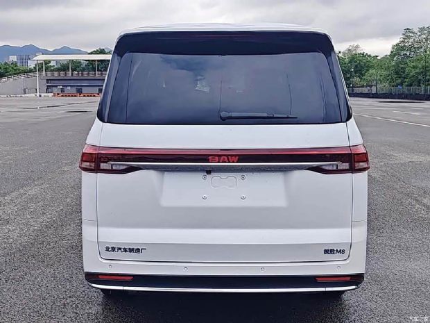 http://www2.autoimg.cn/chejiahaodfs/g30/M08/F4/82/620x0_1_autohomecar__CjIFU2h4h1mAEmk1AAGmqTXk8jA547.jpg