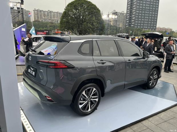 http://www2.autoimg.cn/chejiahaodfs/g33/M04/81/8C/620x0_1_autohomecar__ChxpVmjScreAUW7DACXkD3W8taM587.jpg
