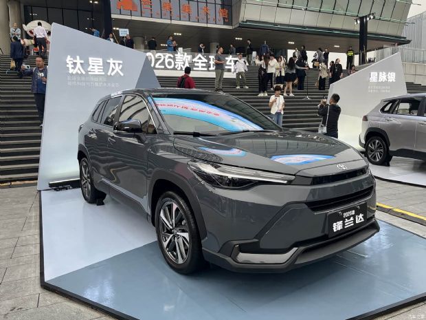 http://www2.autoimg.cn/chejiahaodfs/g33/M09/81/9C/620x0_1_autohomecar__Chto52jScreAQI7gACpuAzFB9Dg488.jpg