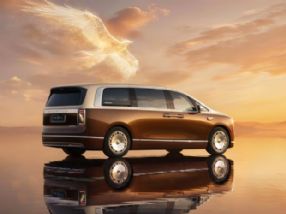 ���MPV 8��5�����У�����MPVӭȫ�±���