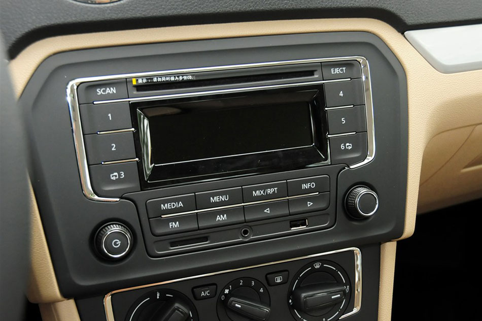 2015 1.6L Զ 