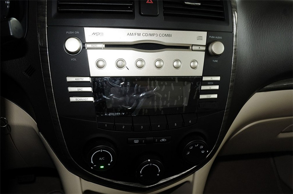  2013 1.6L MT 7  