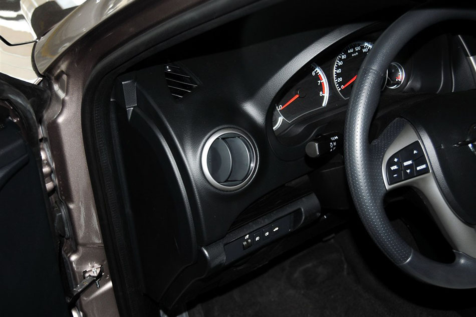 2013  1.6L ֶа