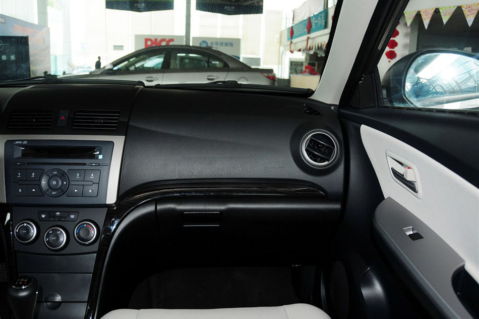 2013  1.6L ֶа