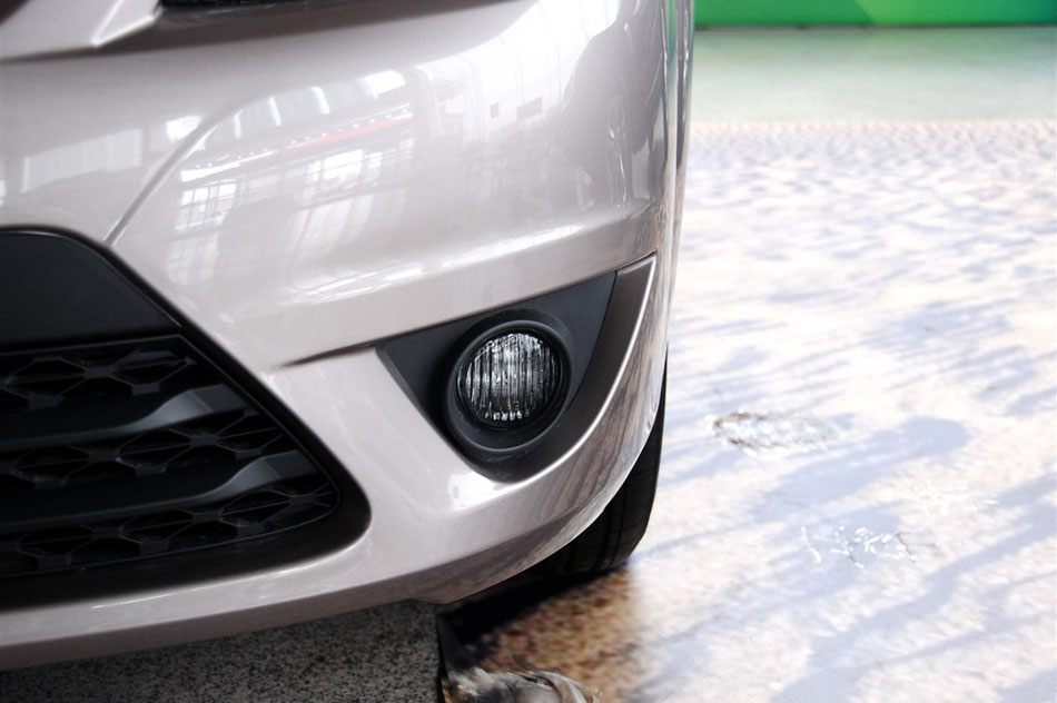 2013  1.6L ֶа