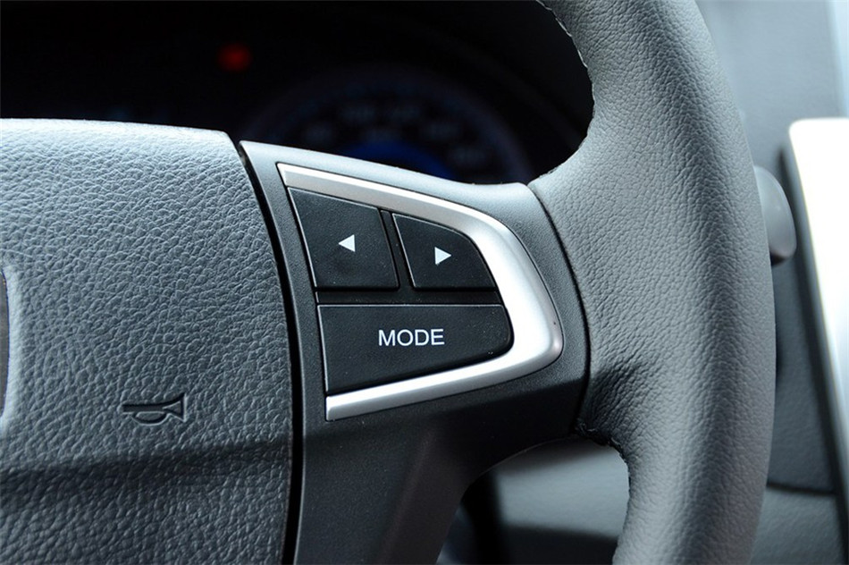 ̩Z300 2013 1.6L AT  