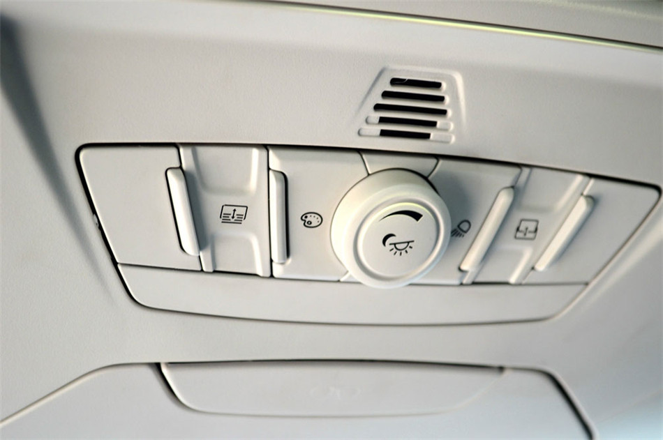 2013 1.6L GTDi  AT Ӣ οռ