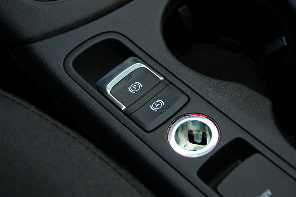 µQ3 2013 35 TFSI ȡ