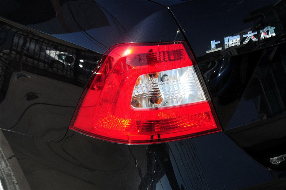 2013 1.6L MT ѡ 