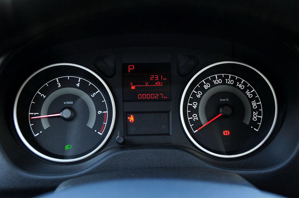 2014 1.6L Զ 