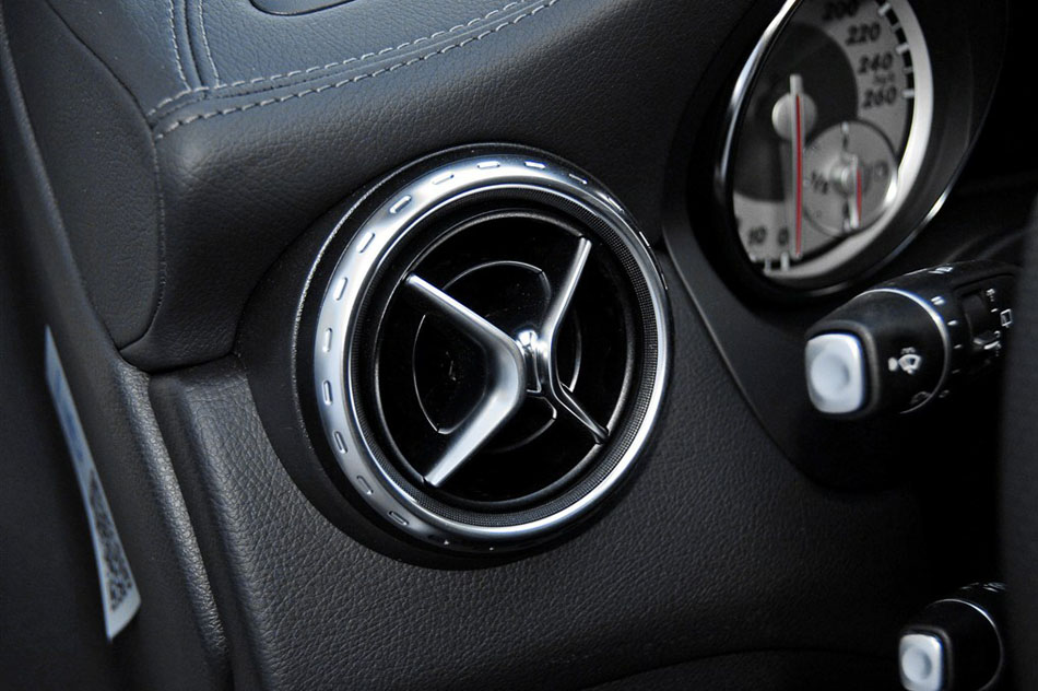2015 GLA 260 4MATIC 