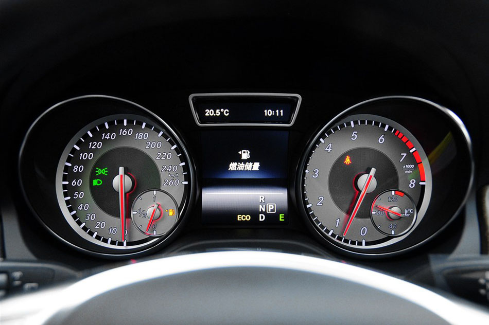 2015 GLA 260 4MATIC 