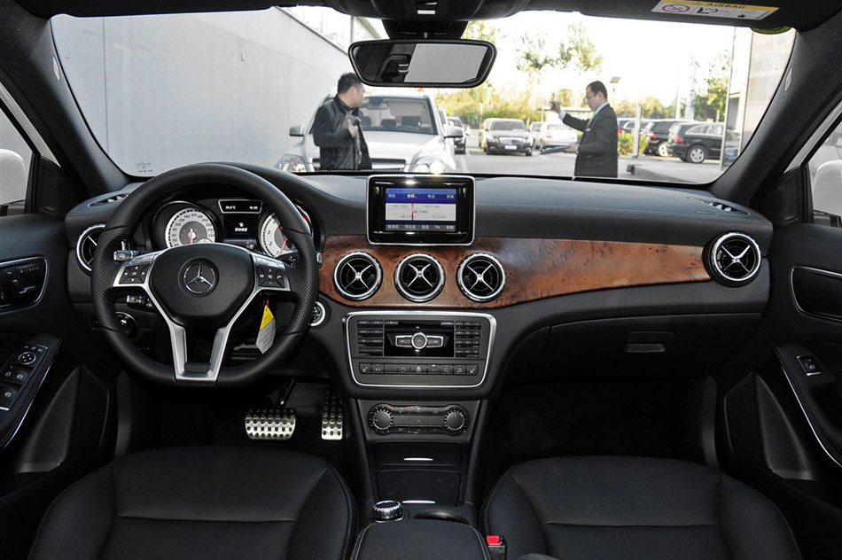 2015 GLA 260 4MATIC 