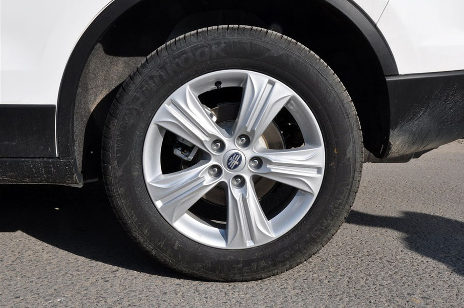 2015 2.0L ֶ 