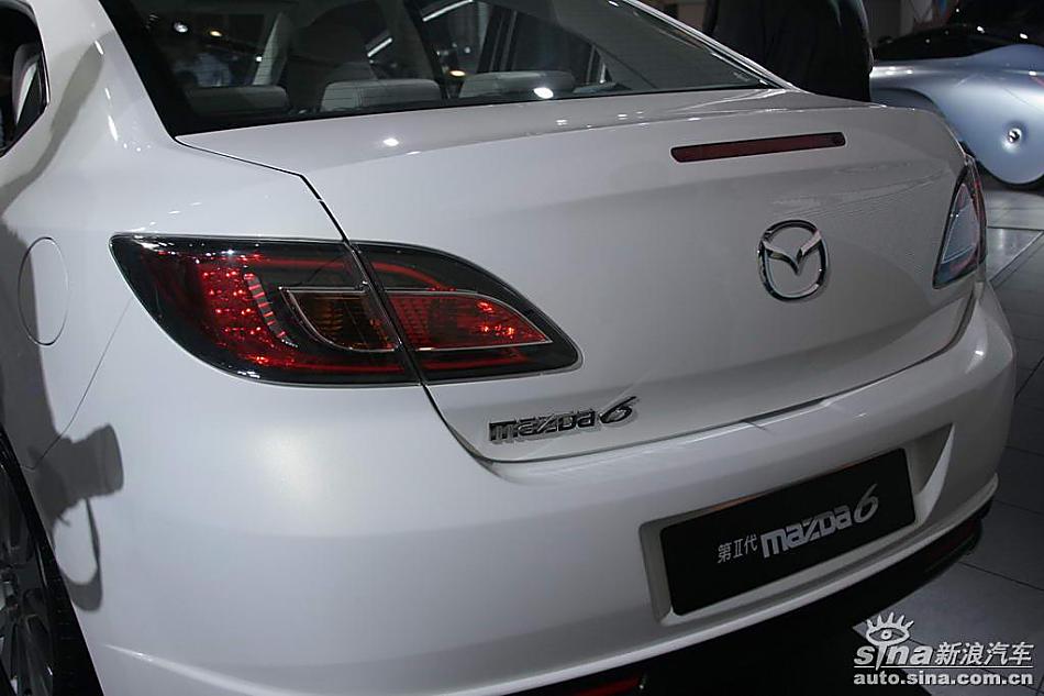 ڢMazda6