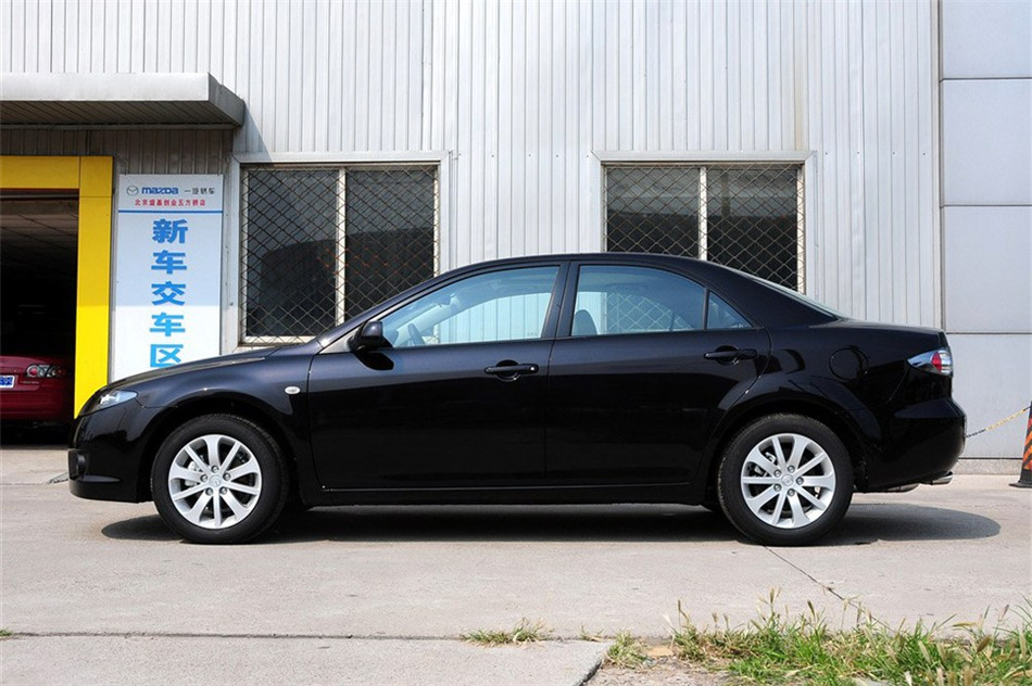Դ6 2012 2.0L AT  