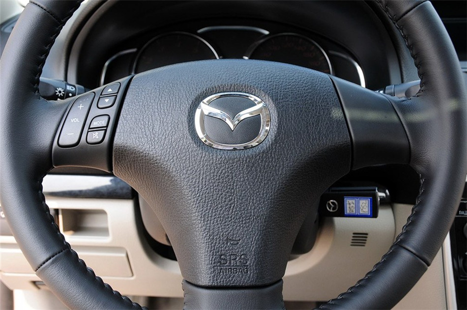 Դ6 2012 2.0L AT  
