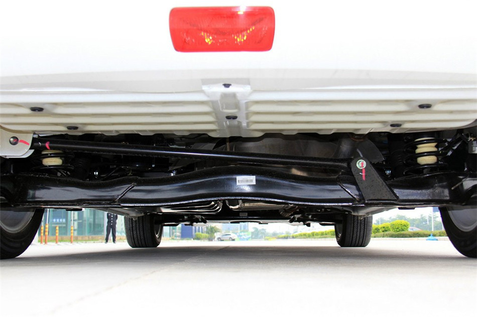2013ǽݴ7 MPV 2.0TԶ