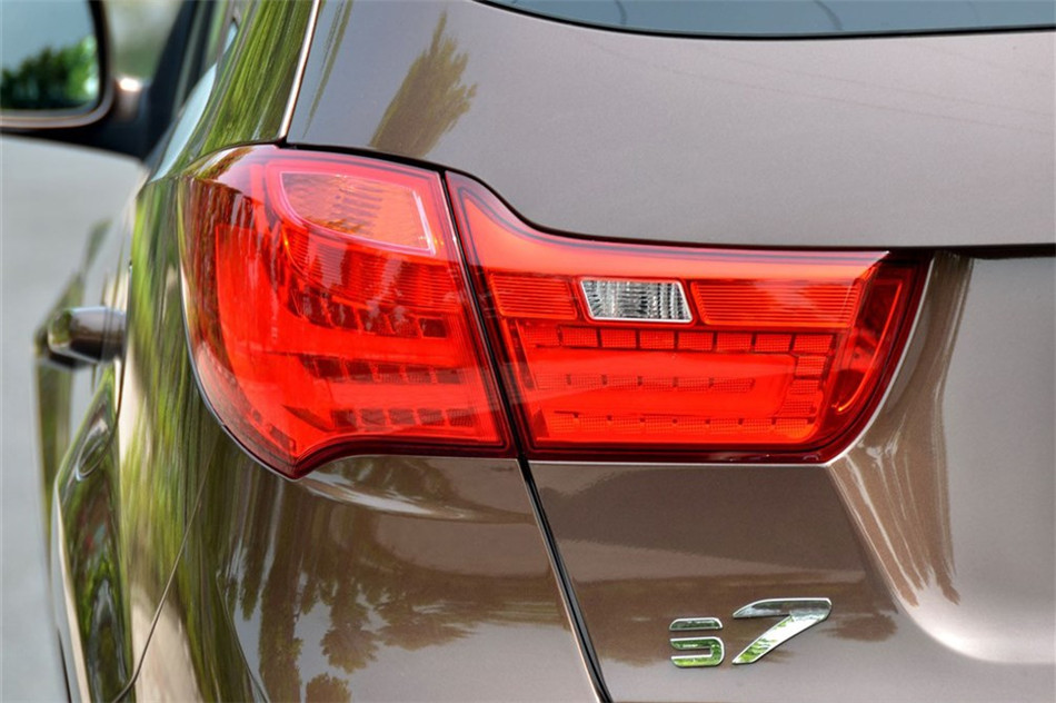 S7 2013 2.0L AT  ϸ