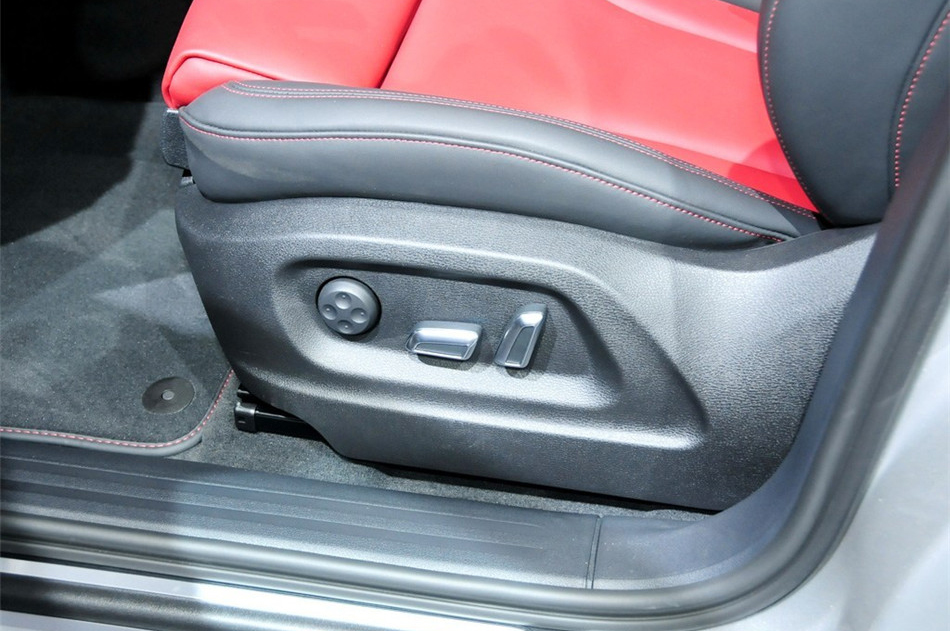2013 3.0TFSI  οռ
