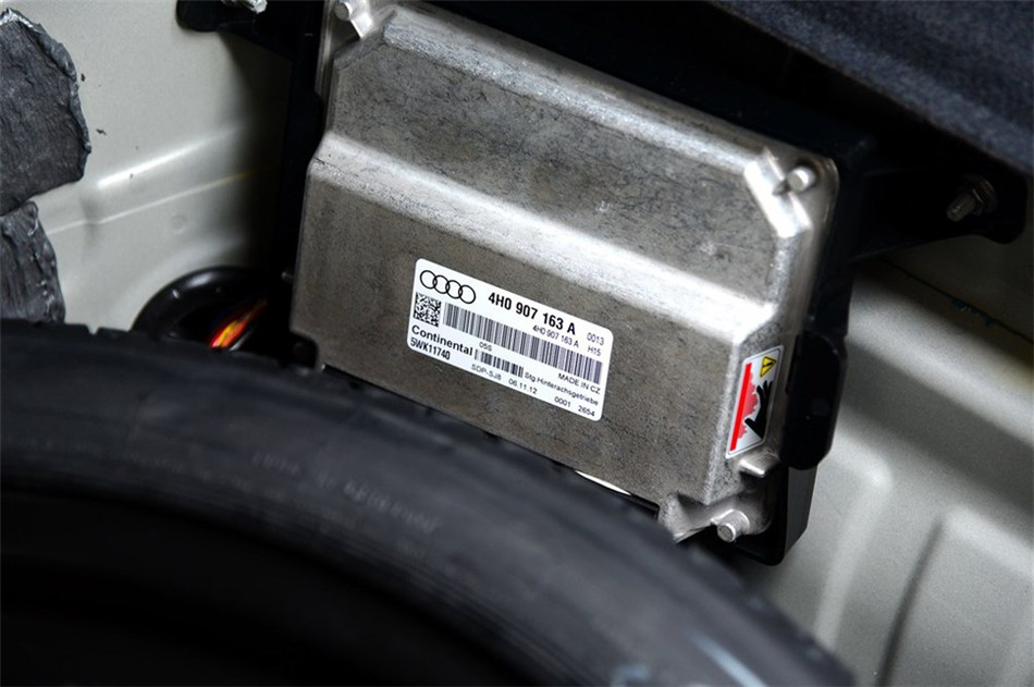 µS6 2013 S6 4.0TFSI οռ